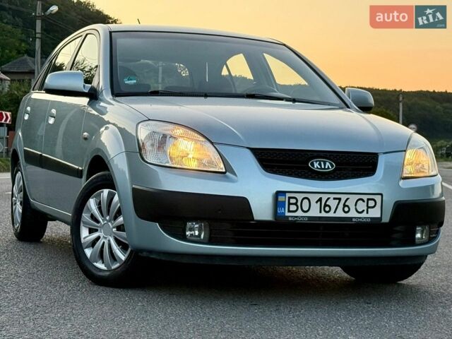 Сірий Кіа Ріо, об'ємом двигуна 1.5 л та пробігом 279 тис. км за 4550 $, фото 1 на Automoto.ua