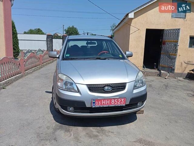 Сірий Кіа Ріо, об'ємом двигуна 0 л та пробігом 127 тис. км за 4800 $, фото 6 на Automoto.ua