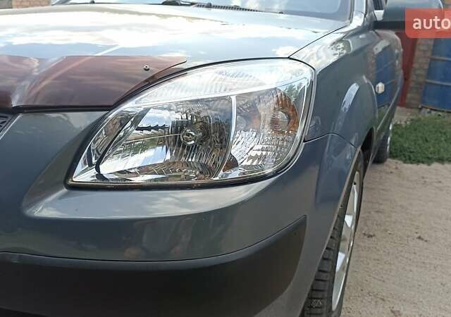 Серый Киа Рио, объемом двигателя 1.4 л и пробегом 194 тыс. км за 5999 $, фото 9 на Automoto.ua