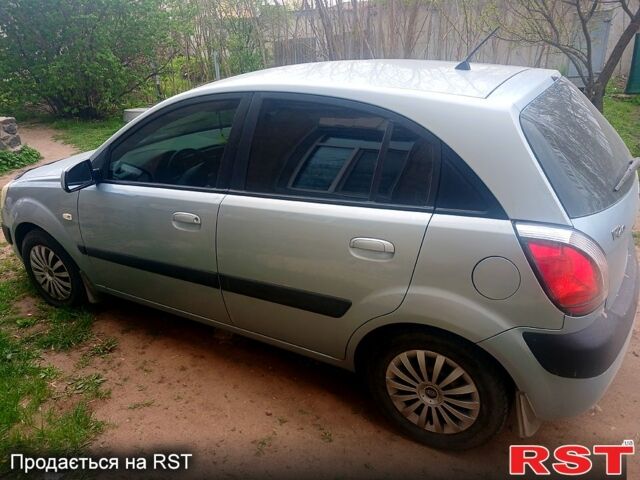 Серый Киа Рио, объемом двигателя 1.3 л и пробегом 175 тыс. км за 4499 $, фото 2 на Automoto.ua