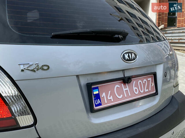 Сірий Кіа Ріо, об'ємом двигуна 1.6 л та пробігом 173 тис. км за 6199 $, фото 25 на Automoto.ua