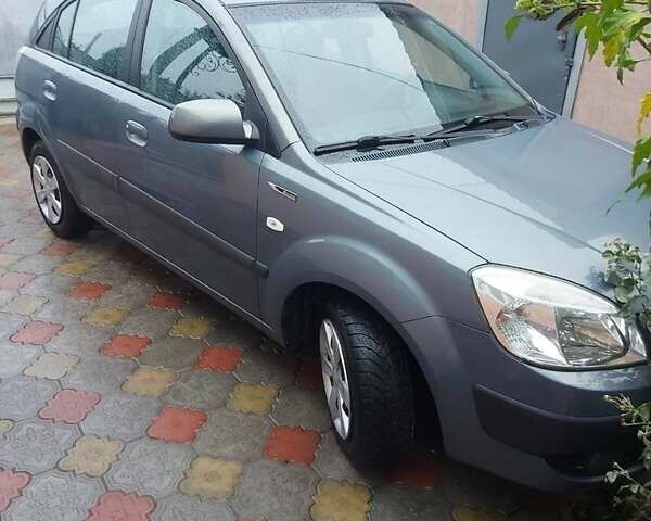 Кіа Ріо 2006 у Бобровице на Automoto.ua Сірий Кіа Ріо, об'ємом двигуна 1.4 л та пробігом 180 тис. км за 4500 $, фото 3 на Automoto.ua