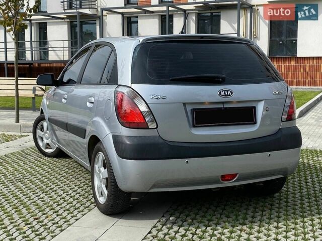 Серый Киа Рио, объемом двигателя 1.6 л и пробегом 179 тыс. км за 6499 $, фото 21 на Automoto.ua