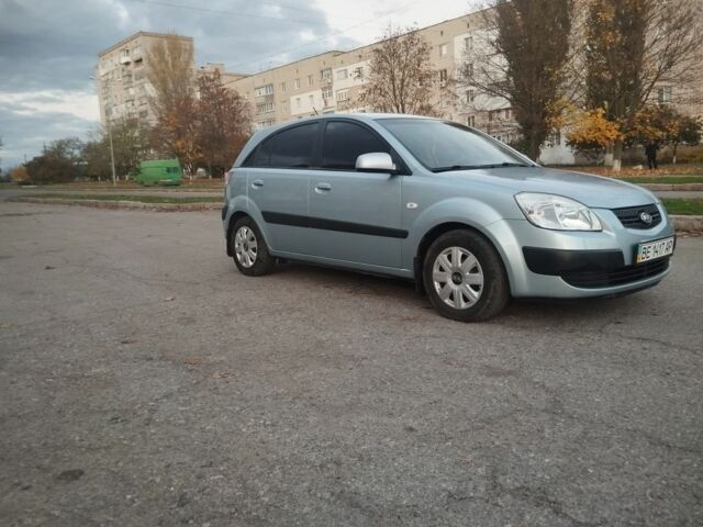 Серый Киа Рио, объемом двигателя 1.4 л и пробегом 267 тыс. км за 4600 $, фото 2 на Automoto.ua