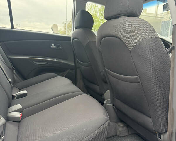 Серый Киа Рио, объемом двигателя 1.6 л и пробегом 172 тыс. км за 5600 $, фото 63 на Automoto.ua