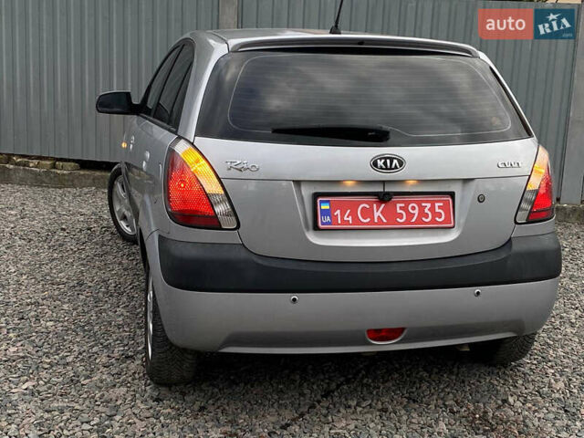Серый Киа Рио, объемом двигателя 1.6 л и пробегом 173 тыс. км за 5799 $, фото 28 на Automoto.ua