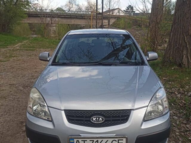 Серый Киа Рио, объемом двигателя 1.3 л и пробегом 225 тыс. км за 3500 $, фото 7 на Automoto.ua