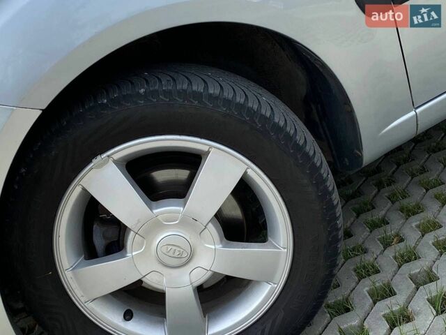 Серый Киа Рио, объемом двигателя 1.6 л и пробегом 179 тыс. км за 5999 $, фото 16 на Automoto.ua