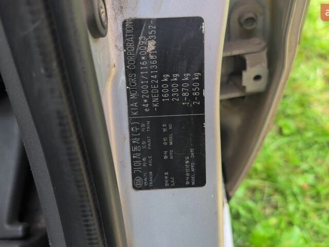 Сірий Кіа Ріо, об'ємом двигуна 1.4 л та пробігом 143 тис. км за 3700 $, фото 1 на Automoto.ua