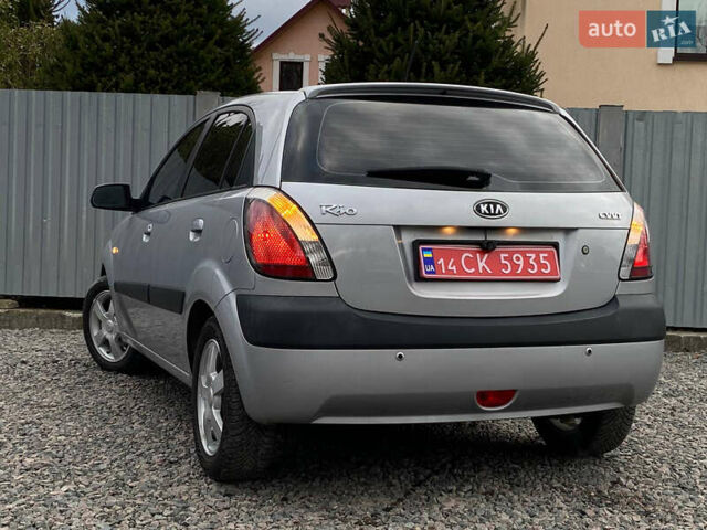 Серый Киа Рио, объемом двигателя 1.6 л и пробегом 173 тыс. км за 5799 $, фото 27 на Automoto.ua