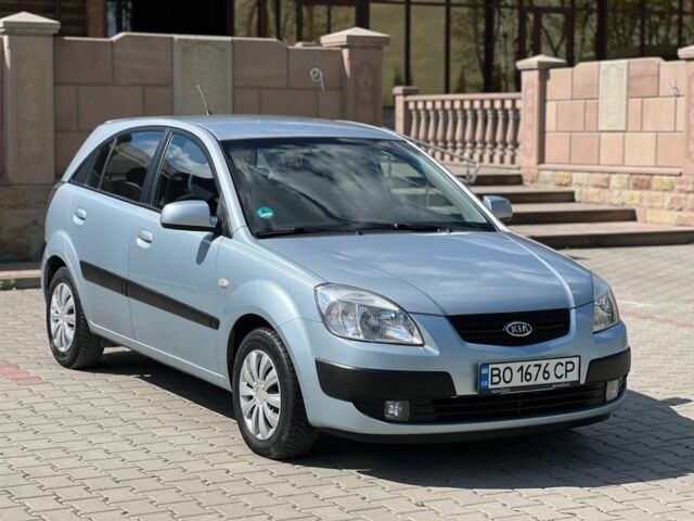 Сірий Кіа Ріо, об'ємом двигуна 1.5 л та пробігом 278 тис. км за 4300 $, фото 1 на Automoto.ua