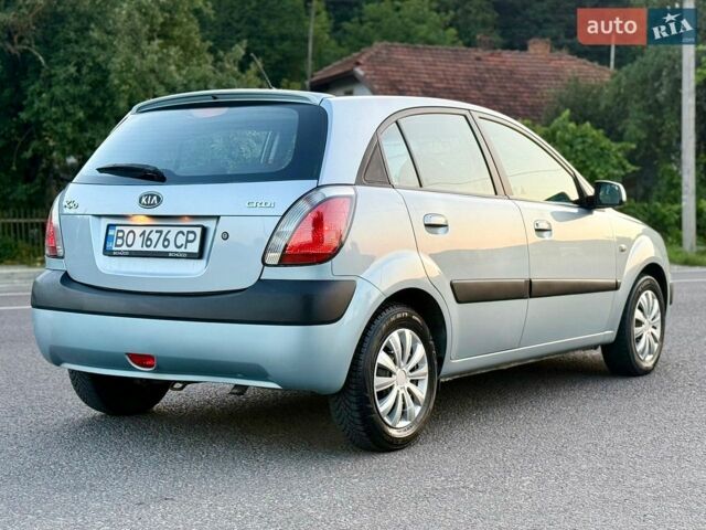 Серый Киа Рио, объемом двигателя 1.5 л и пробегом 279 тыс. км за 4550 $, фото 13 на Automoto.ua