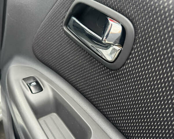 Серый Киа Рио, объемом двигателя 1.6 л и пробегом 172 тыс. км за 5600 $, фото 51 на Automoto.ua