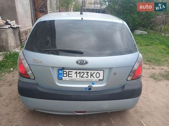 Серый Киа Рио, объемом двигателя 1.34 л и пробегом 180 тыс. км за 4498 $, фото 1 на Automoto.ua