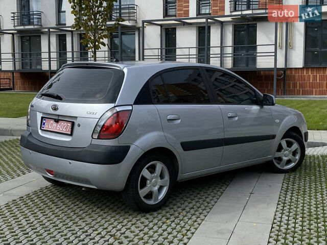 Сірий Кіа Ріо, об'ємом двигуна 1.6 л та пробігом 173 тис. км за 6199 $, фото 31 на Automoto.ua