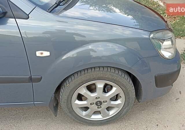 Серый Киа Рио, объемом двигателя 1.4 л и пробегом 194 тыс. км за 5999 $, фото 6 на Automoto.ua