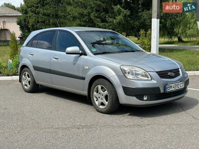 Сірий Кіа Ріо, об'ємом двигуна 1.4 л та пробігом 127 тис. км за 4800 $, фото 2 на Automoto.ua