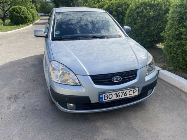 Сірий Кіа Ріо, об'ємом двигуна 1.5 л та пробігом 278 тис. км за 4300 $, фото 1 на Automoto.ua