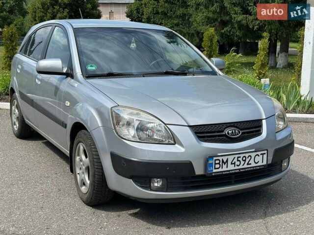 Сірий Кіа Ріо, об'ємом двигуна 1.4 л та пробігом 127 тис. км за 4800 $, фото 3 на Automoto.ua
