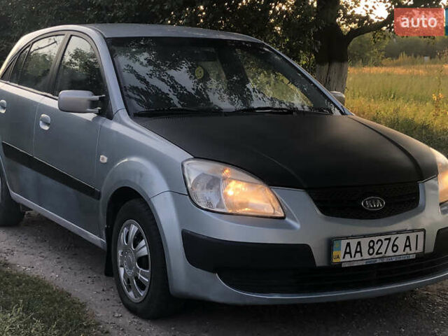 Серый Киа Рио, объемом двигателя 0 л и пробегом 500 тыс. км за 2000 $, фото 2 на Automoto.ua