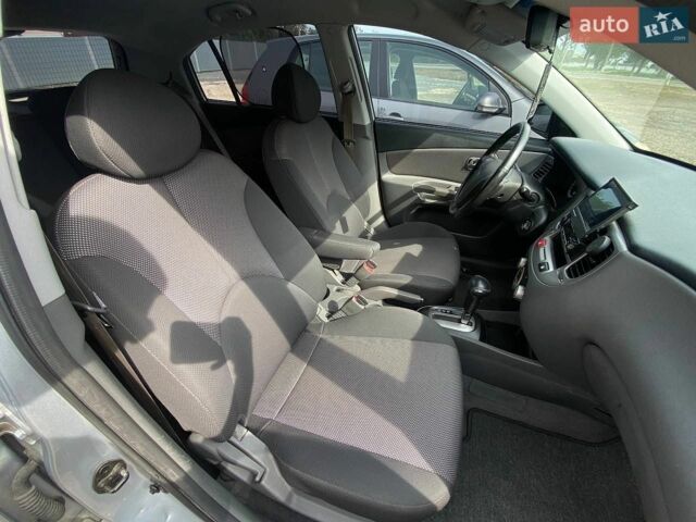 Серый Киа Рио, объемом двигателя 1.6 л и пробегом 179 тыс. км за 5999 $, фото 60 на Automoto.ua