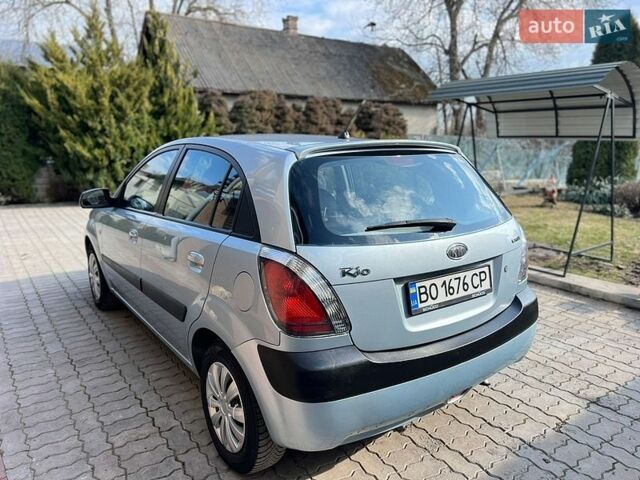 Серый Киа Рио, объемом двигателя 1.5 л и пробегом 265 тыс. км за 3999 $, фото 7 на Automoto.ua
