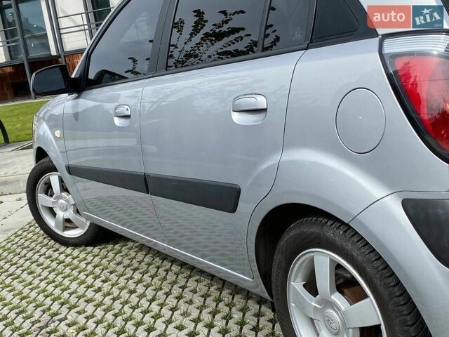 Серый Киа Рио, объемом двигателя 1.6 л и пробегом 179 тыс. км за 6499 $, фото 28 на Automoto.ua