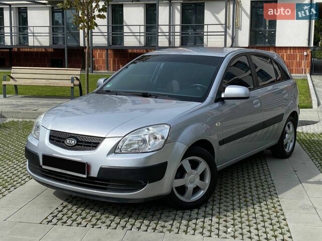 Серый Киа Рио, объемом двигателя 1.6 л и пробегом 179 тыс. км за 5999 $, фото 12 на Automoto.ua