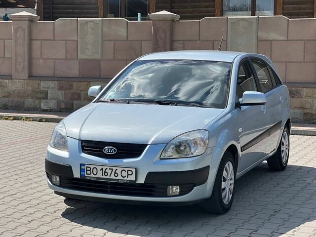 Сірий Кіа Ріо, об'ємом двигуна 1.5 л та пробігом 278 тис. км за 4300 $, фото 2 на Automoto.ua