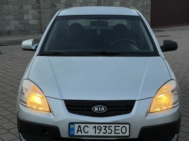 Сірий Кіа Ріо, об'ємом двигуна 1.5 л та пробігом 279 тис. км за 4825 $, фото 4 на Automoto.ua