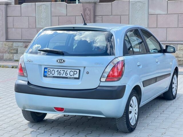 Сірий Кіа Ріо, об'ємом двигуна 1.5 л та пробігом 278 тис. км за 4300 $, фото 4 на Automoto.ua