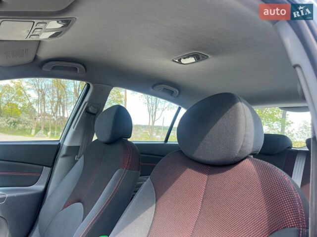 Серый Киа Рио, объемом двигателя 1.49 л и пробегом 278 тыс. км за 3999 $, фото 8 на Automoto.ua