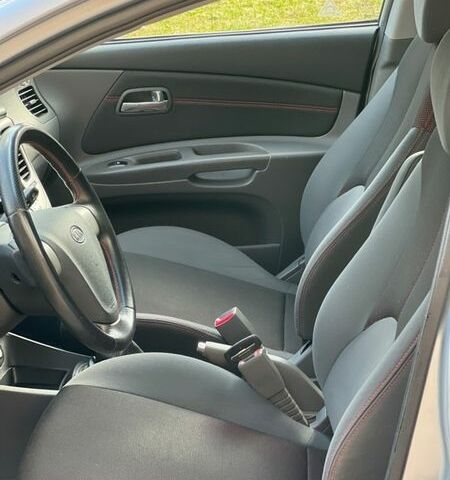 Серый Киа Рио, объемом двигателя 1.5 л и пробегом 265 тыс. км за 4499 $, фото 16 на Automoto.ua