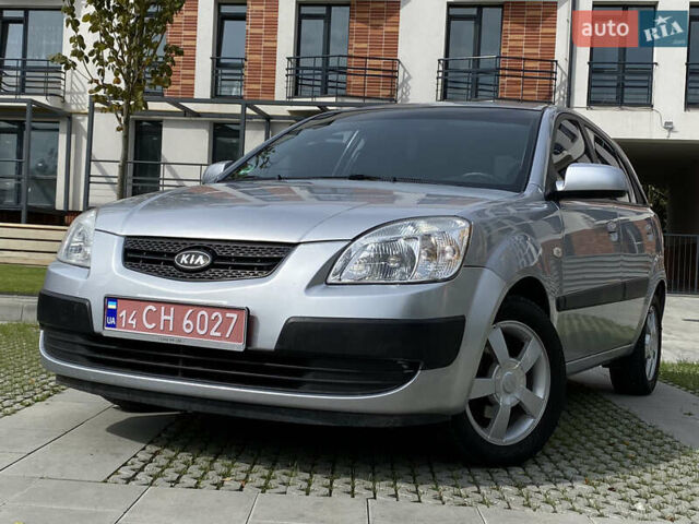 Сірий Кіа Ріо, об'ємом двигуна 1.6 л та пробігом 173 тис. км за 6199 $, фото 4 на Automoto.ua