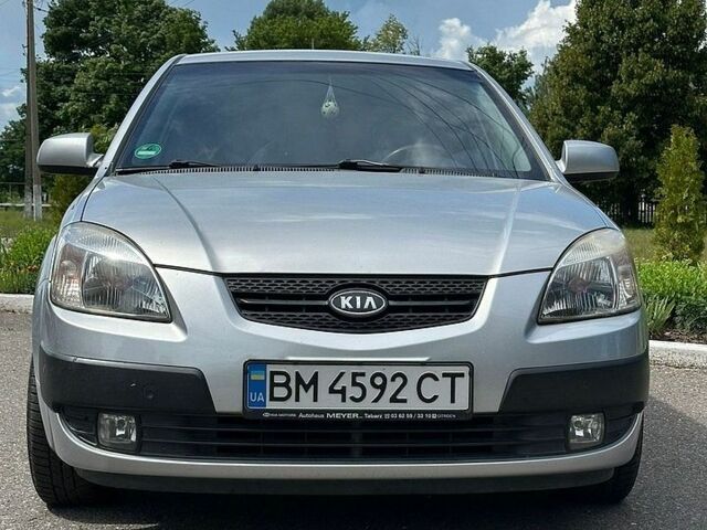 Сірий Кіа Ріо, об'ємом двигуна 1.4 л та пробігом 127 тис. км за 4800 $, фото 5 на Automoto.ua