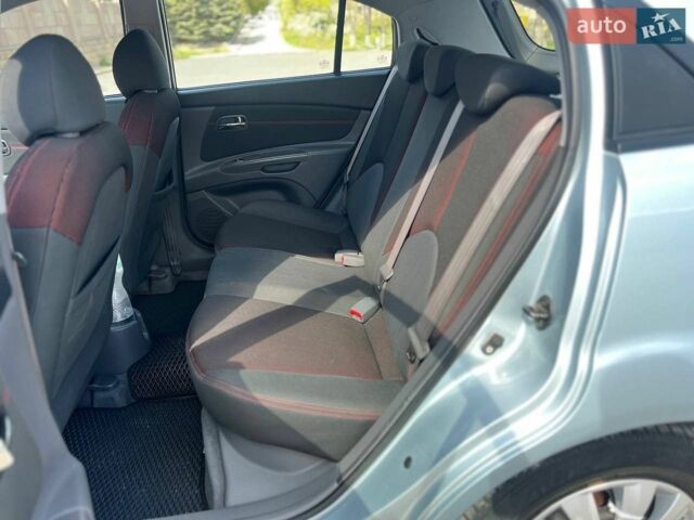 Серый Киа Рио, объемом двигателя 1.49 л и пробегом 278 тыс. км за 3999 $, фото 11 на Automoto.ua