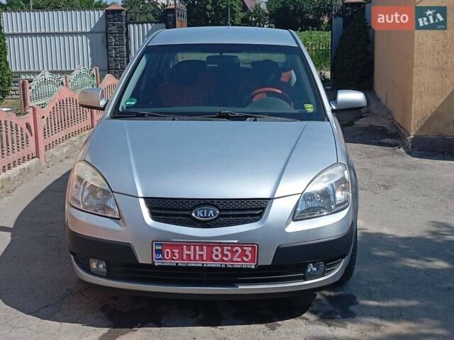 Сірий Кіа Ріо, об'ємом двигуна 0 л та пробігом 127 тис. км за 4800 $, фото 8 на Automoto.ua