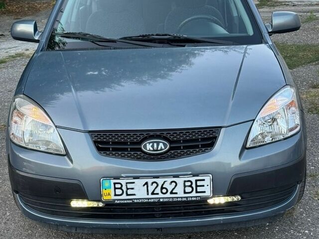 Серый Киа Рио, объемом двигателя 1.4 л и пробегом 149 тыс. км за 5000 $, фото 6 на Automoto.ua