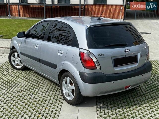 Серый Киа Рио, объемом двигателя 1.6 л и пробегом 179 тыс. км за 6499 $, фото 23 на Automoto.ua
