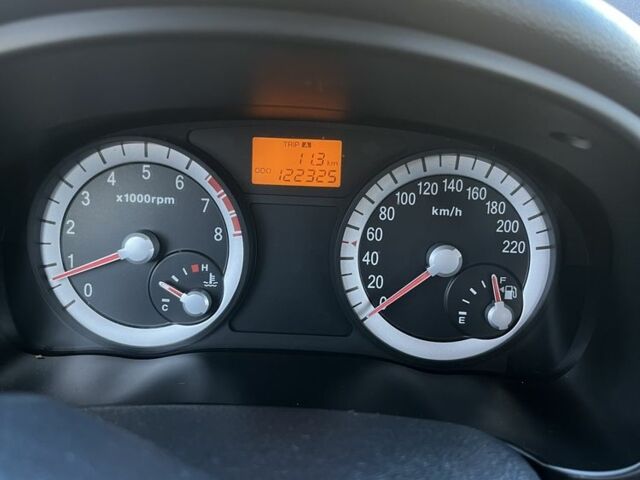 Сірий Кіа Ріо, об'ємом двигуна 1.4 л та пробігом 122 тис. км за 4600 $, фото 8 на Automoto.ua