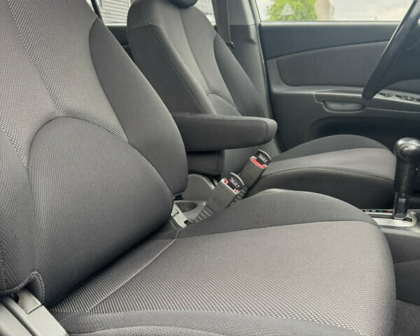 Серый Киа Рио, объемом двигателя 1.6 л и пробегом 172 тыс. км за 5600 $, фото 47 на Automoto.ua