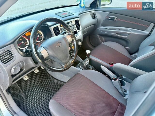Серый Киа Рио, объемом двигателя 1.5 л и пробегом 279 тыс. км за 4550 $, фото 22 на Automoto.ua