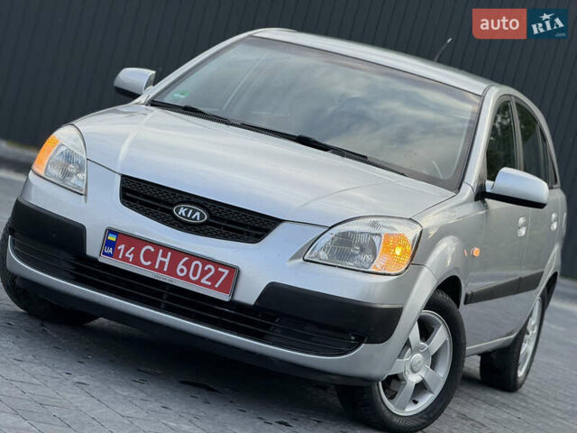 Серый Киа Рио, объемом двигателя 1.6 л и пробегом 172 тыс. км за 5600 $, фото 13 на Automoto.ua