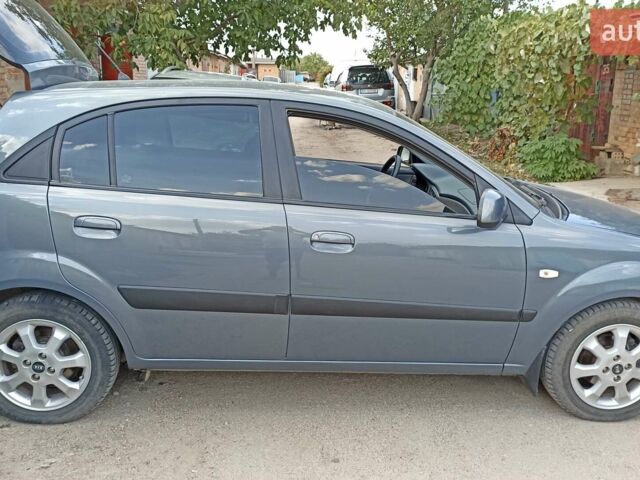 Сірий Кіа Ріо, об'ємом двигуна 1.4 л та пробігом 194 тис. км за 5850 $, фото 8 на Automoto.ua