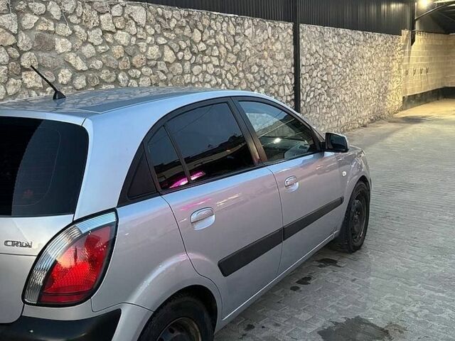 Серый Киа Рио, объемом двигателя 1.49 л и пробегом 285 тыс. км за 4300 $, фото 1 на Automoto.ua