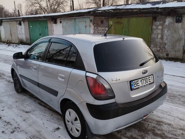 Серый Киа Рио, объемом двигателя 1.4 л и пробегом 147 тыс. км за 5500 $, фото 16 на Automoto.ua