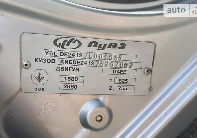 Сірий Кіа Ріо, об'ємом двигуна 1.4 л та пробігом 189 тис. км за 5000 $, фото 12 на Automoto.ua