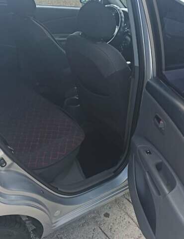 Серый Киа Рио, объемом двигателя 1.4 л и пробегом 214 тыс. км за 5600 $, фото 4 на Automoto.ua