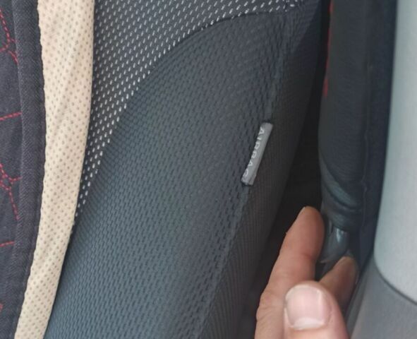 Серый Киа Рио, объемом двигателя 1.4 л и пробегом 214 тыс. км за 5600 $, фото 9 на Automoto.ua