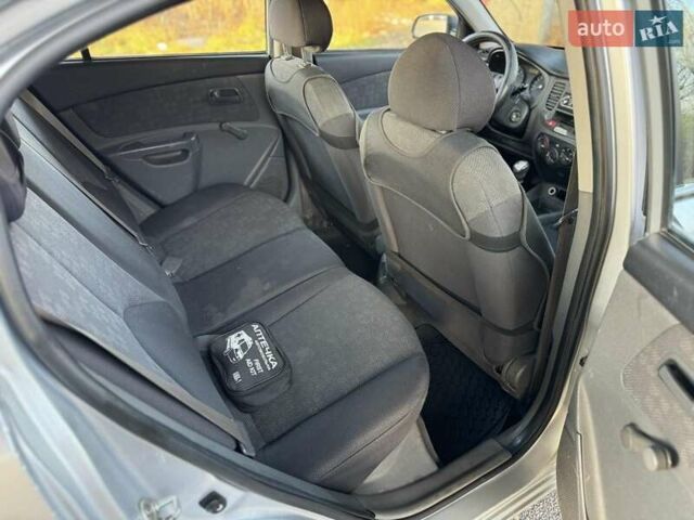 Серый Киа Рио, объемом двигателя 1.4 л и пробегом 284 тыс. км за 2699 $, фото 14 на Automoto.ua
